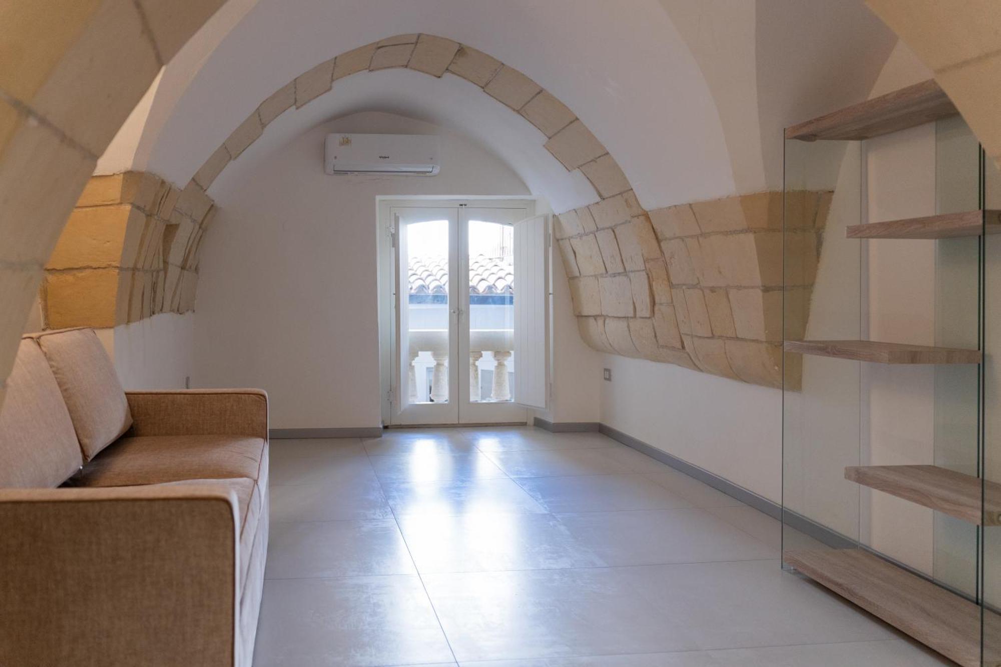 Dimora Barocca Luxury Suites Лечче Экстерьер фото