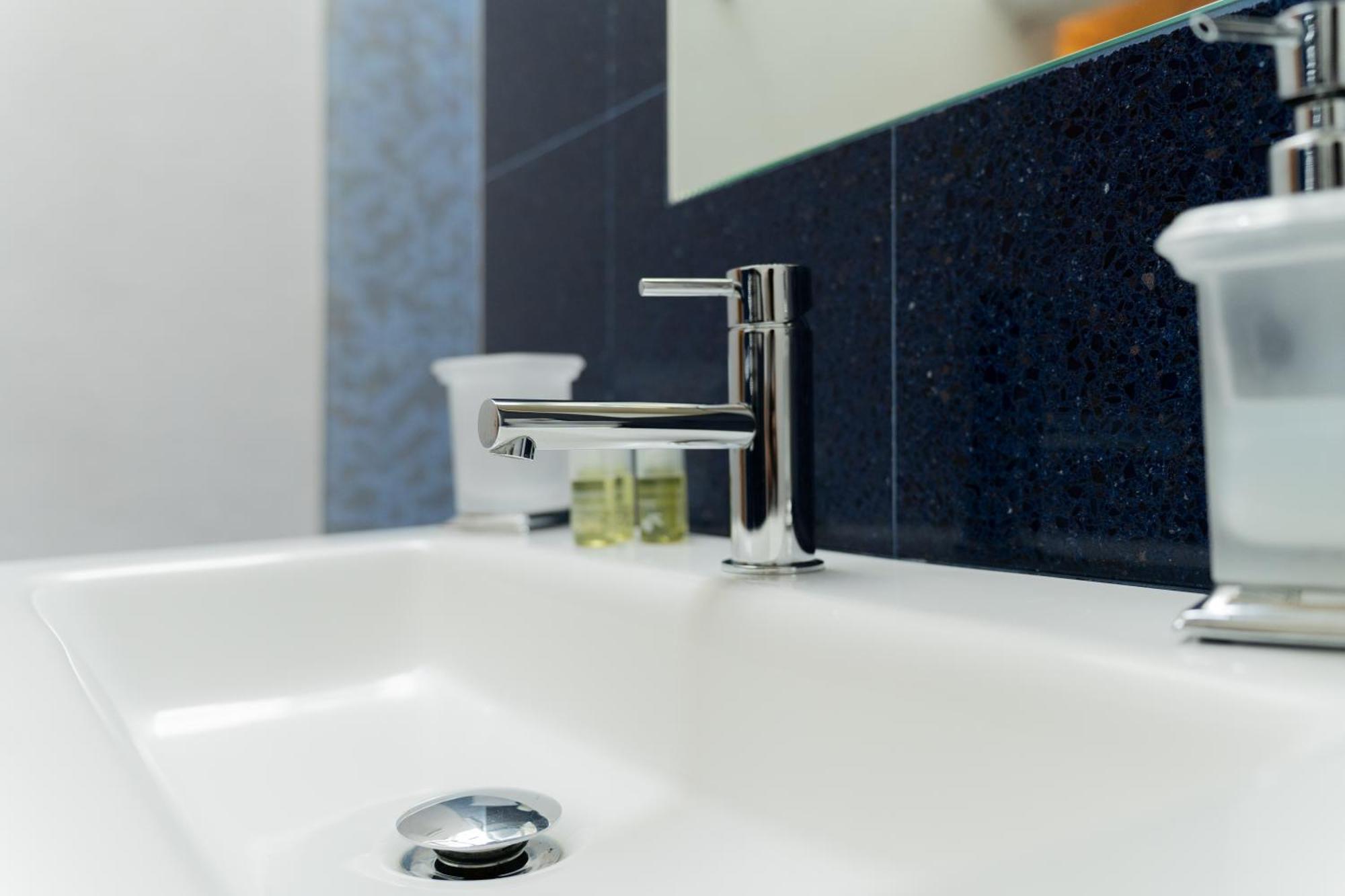Dimora Barocca Luxury Suites Лечче Экстерьер фото