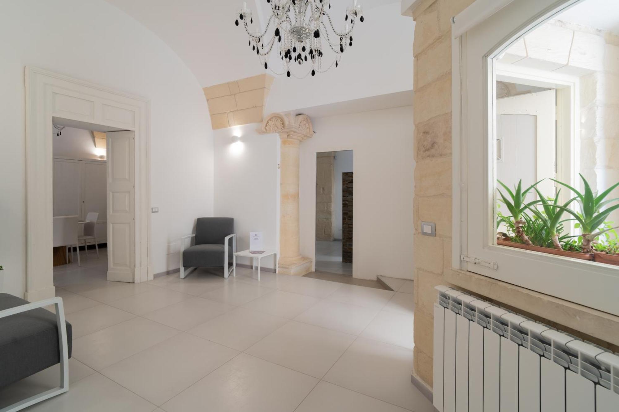 Dimora Barocca Luxury Suites Лечче Экстерьер фото