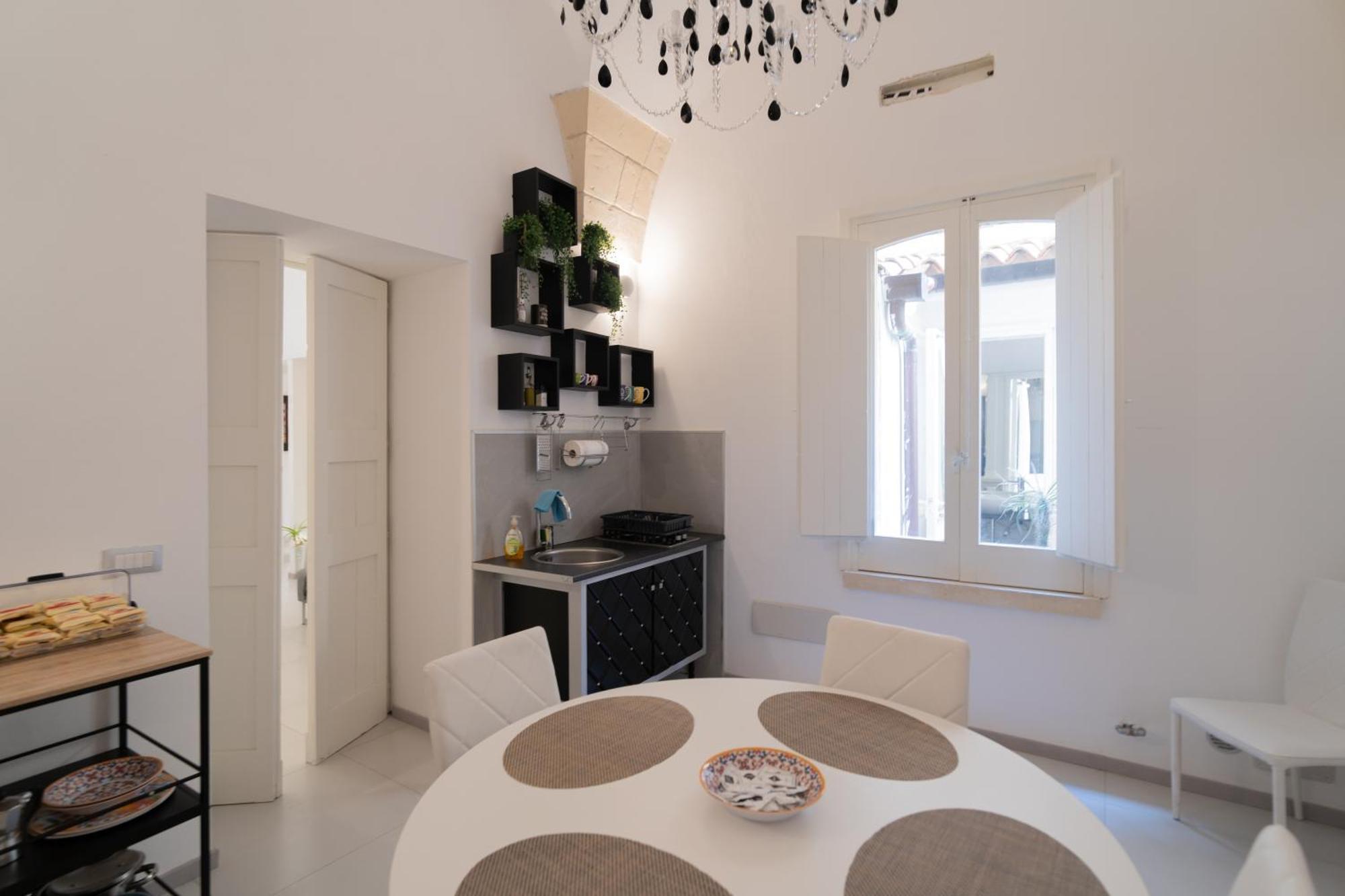 Dimora Barocca Luxury Suites Лечче Экстерьер фото