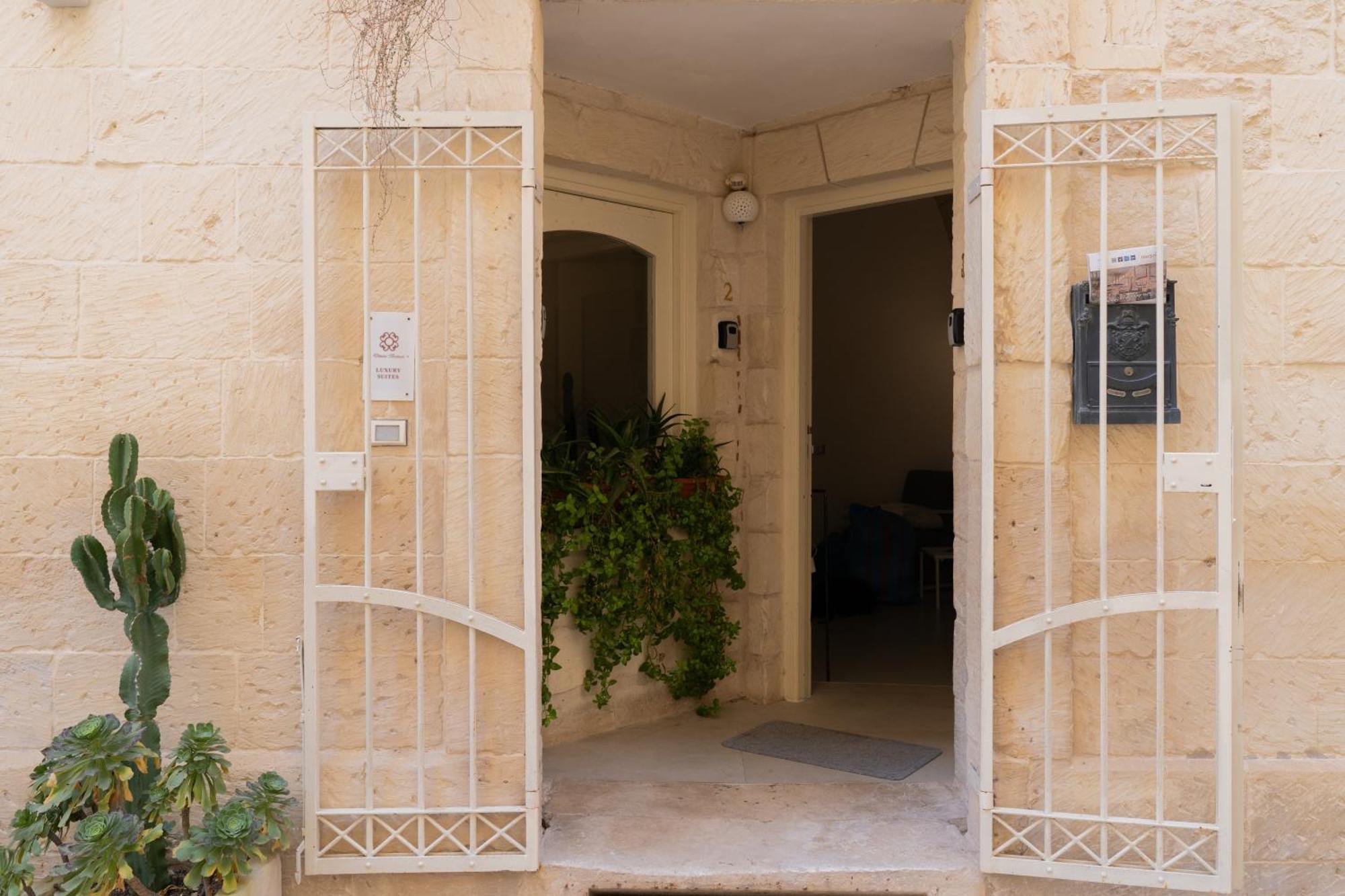 Dimora Barocca Luxury Suites Лечче Экстерьер фото